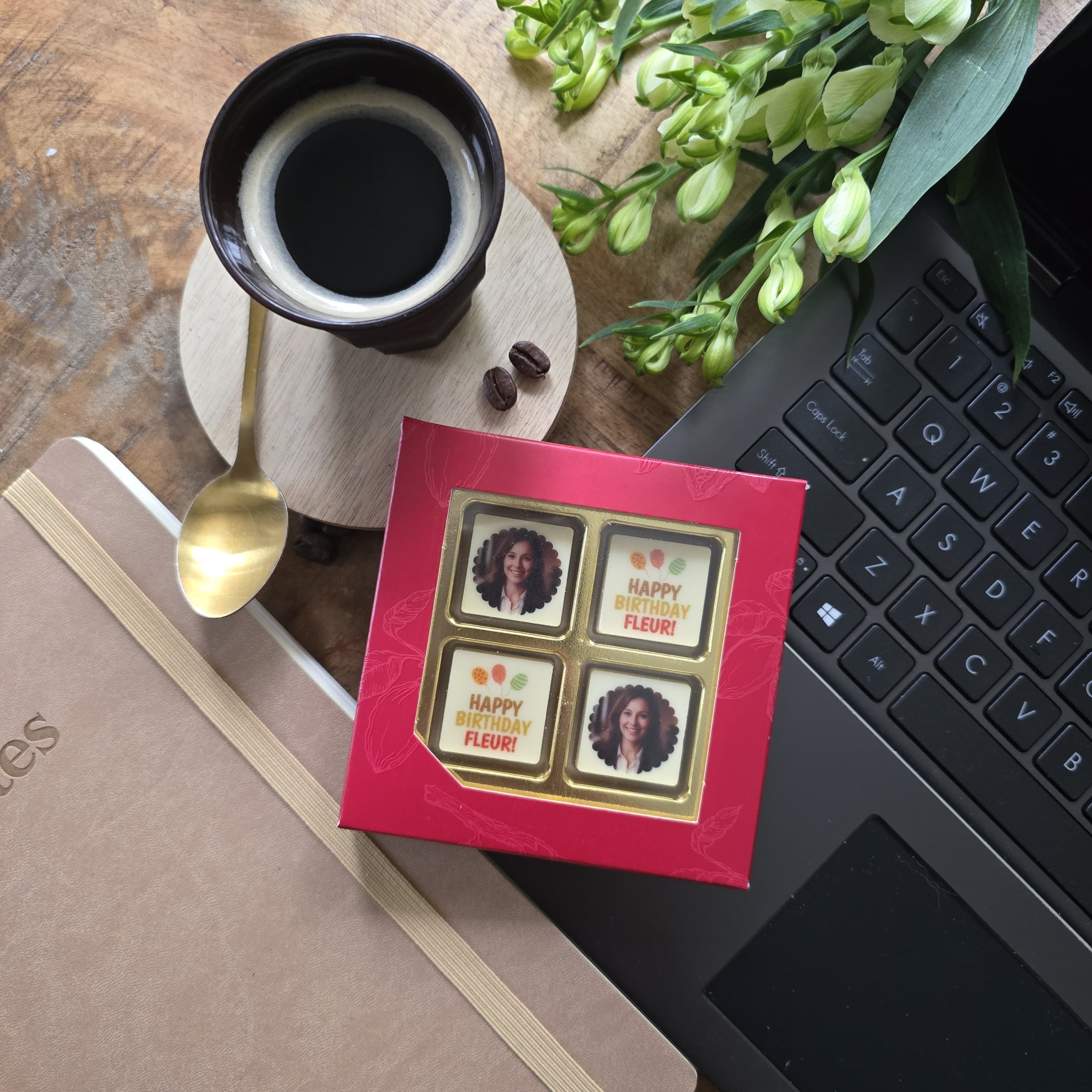 Schokoladenwürfel 4 | Milch/Weiß | Geschenkbox | eigenes Logo | 42 g