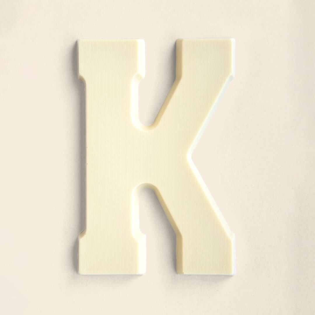 Chocoladeletter K Wit