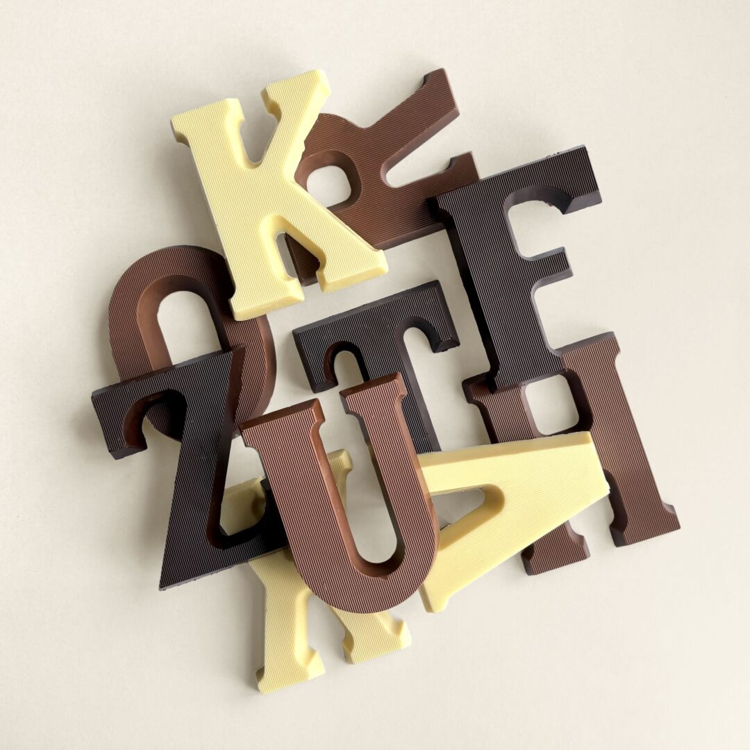 MIX van 10 chocoladeletters 80g